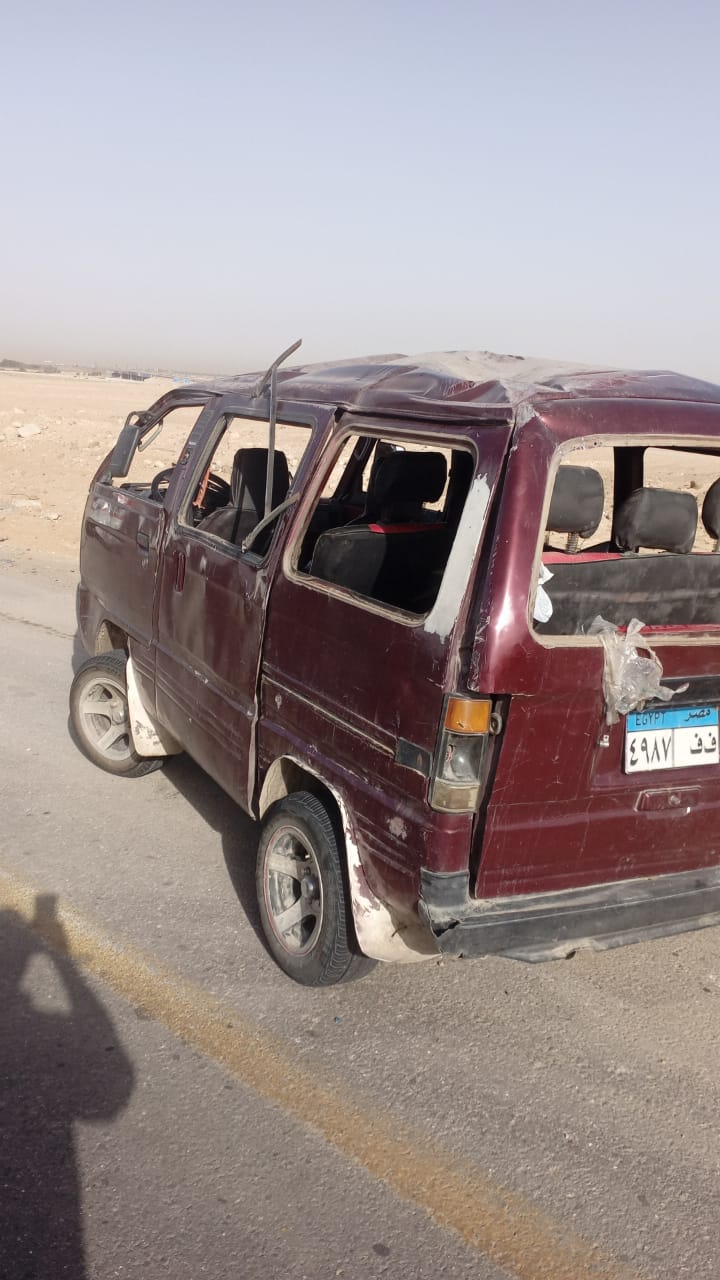 إصابة 5 أشخاص في انقلاب سيارة بطريق مصر - الإسكندرية الصحراوي