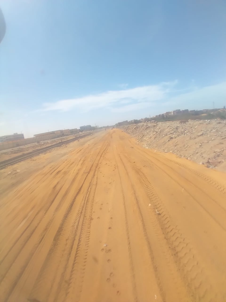 جانب من فتح الطريق وتمهيده، فيتو