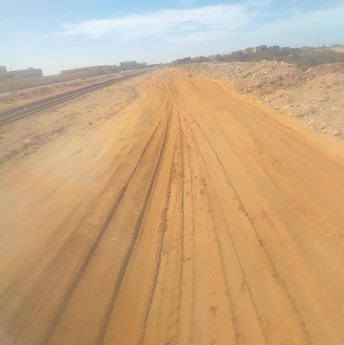 جانب من فتح الطريق وتمهيده، فيتو