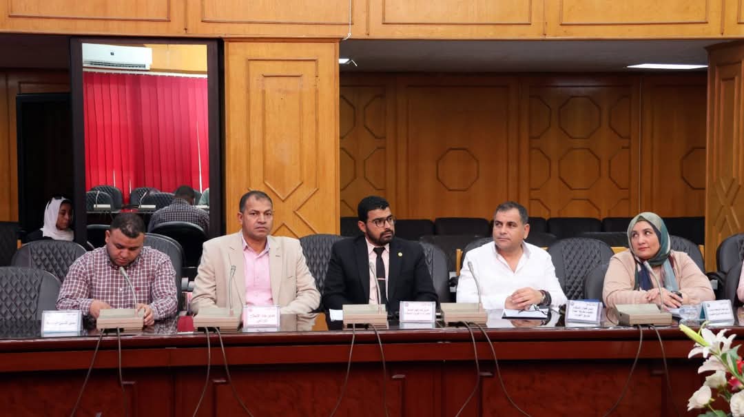 جانب من الاجتماع، فيتو