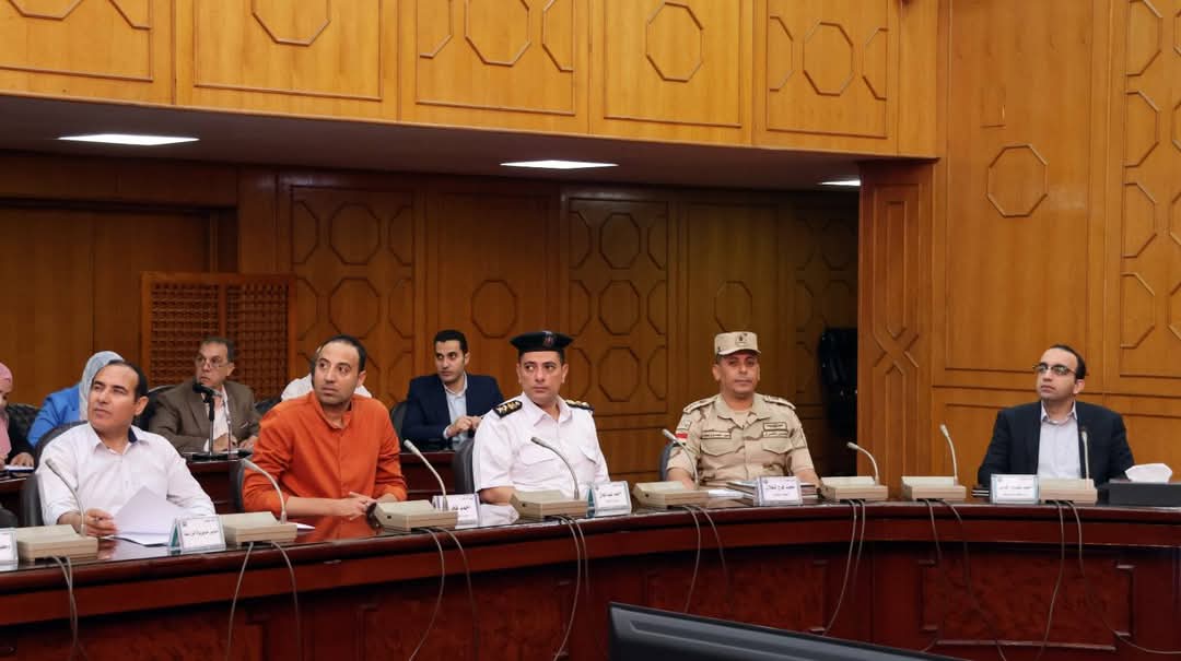 جانب من الاجتماع، فيتو