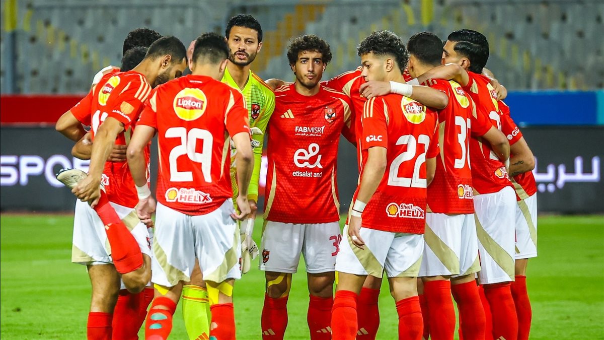 فريق النادي الأهلي، فيتو