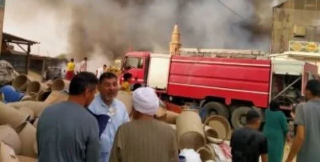 للقطات الأولى لحريق مخزن خردة في الشرقية،فيتو