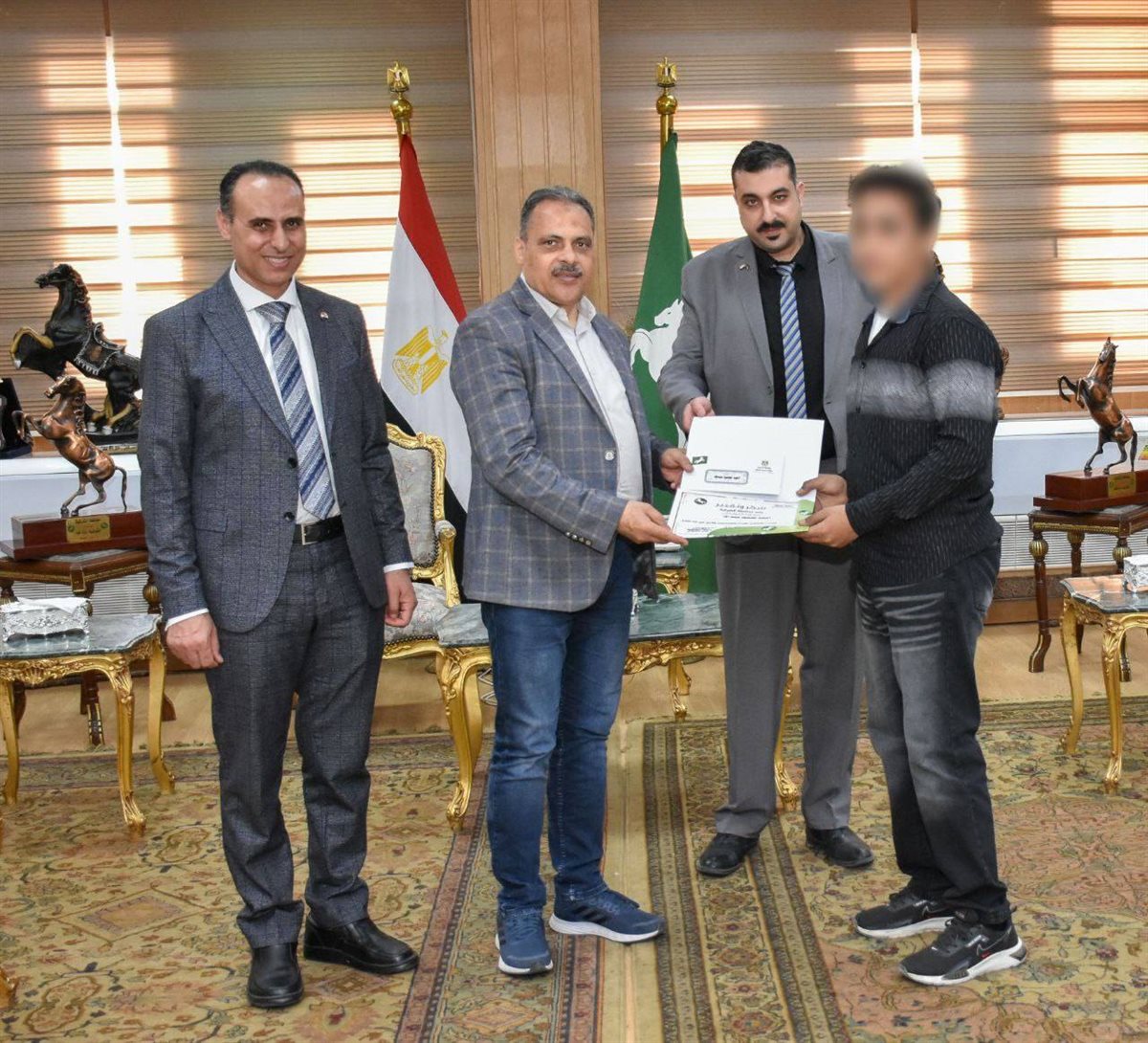 المحافظ يستقبل مرضى انيميا البحر المتوسط وذويهم