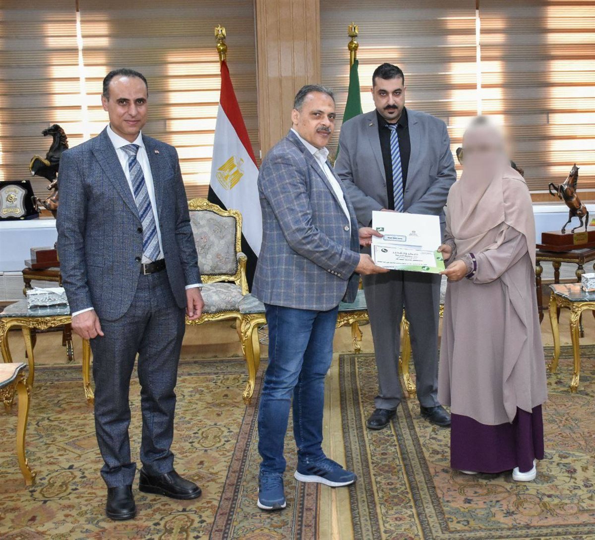 المحافظ يستقبل مرضى انيميا البحر المتوسط وذويهم