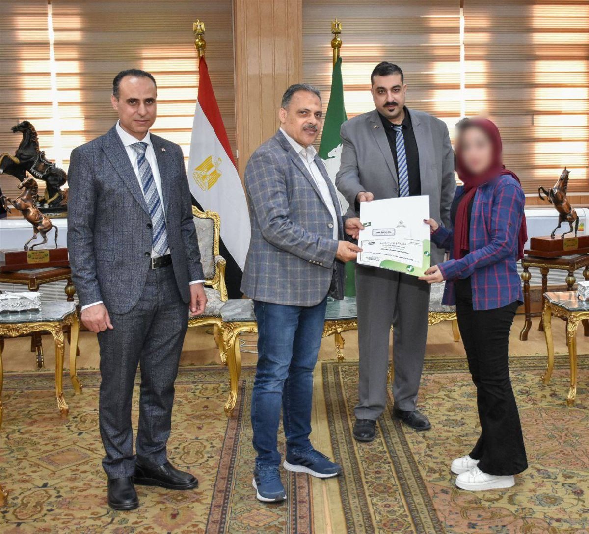 المحافظ يستقبل مرضى انيميا البحر المتوسط وذويهم