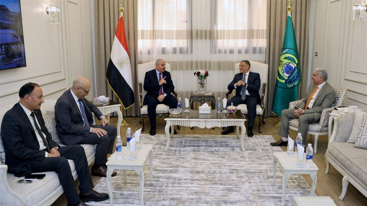 جانب من الاجتماع، فيتو