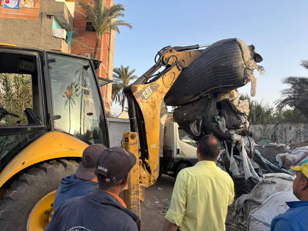 حملة موسعة لضبط مخازن الخردة التي تعمل بشكل غير مرخص وعشوائي بدمياط