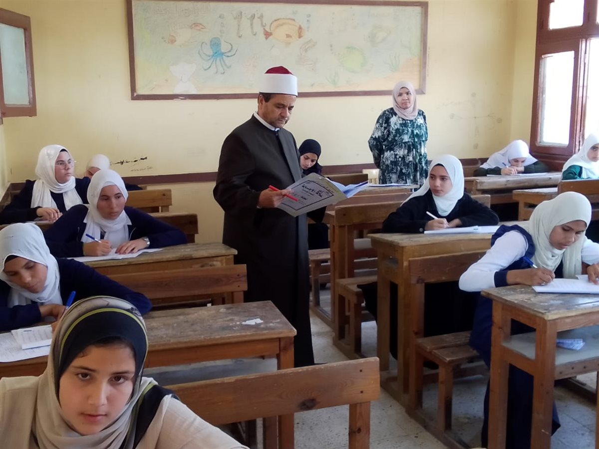 جانب من متابعة انطلاق الامتحانات، فيتو