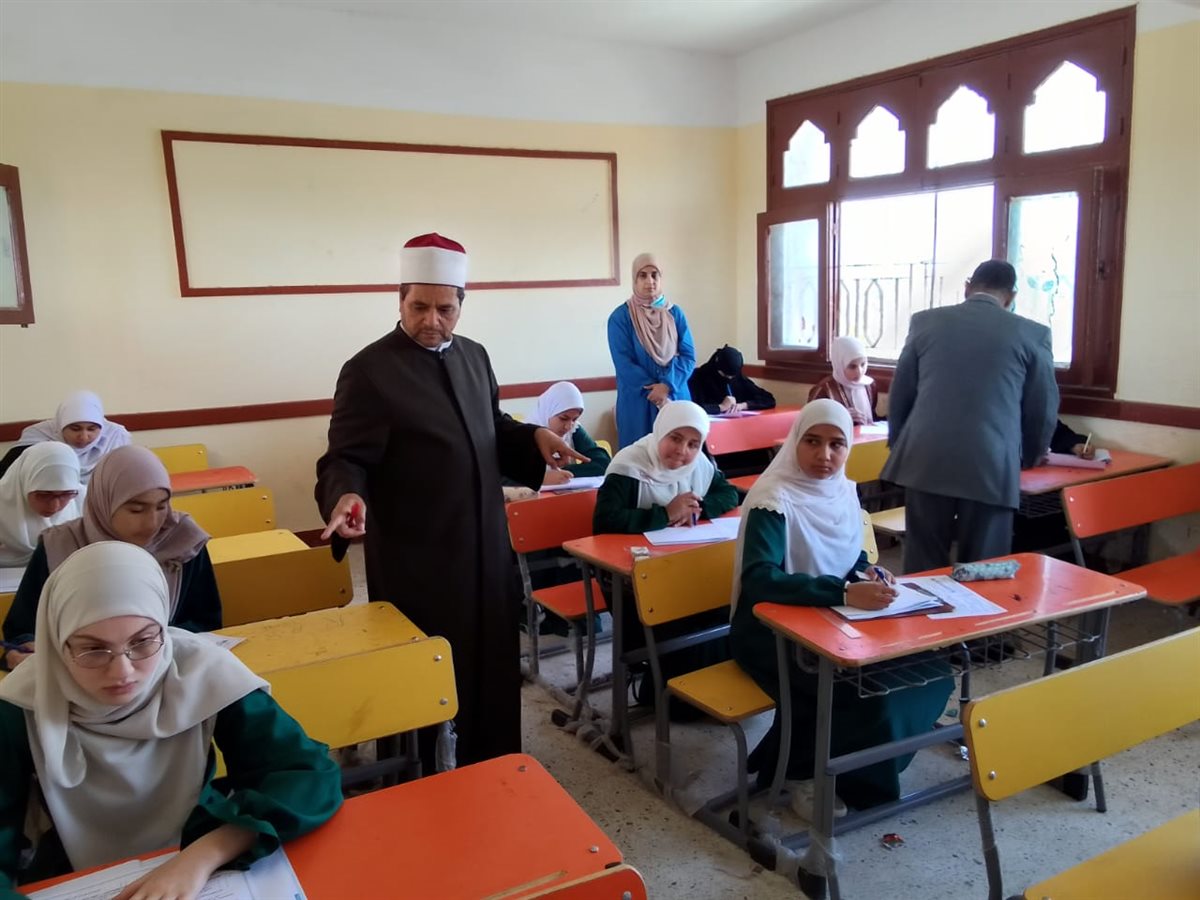 جانب من متابعة انطلاق الامتحانات، فيتو