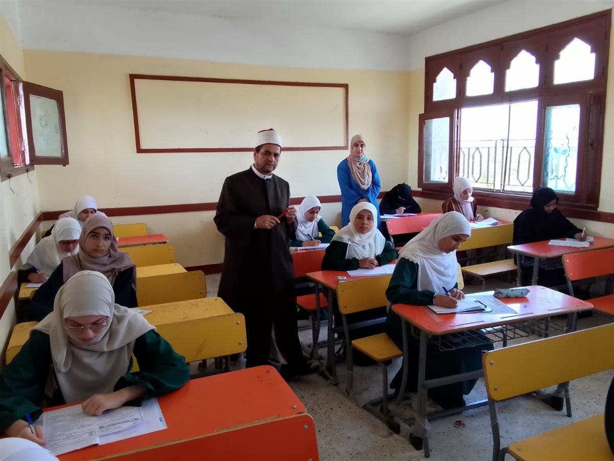 جانب من متابعة انطلاق الامتحانات، فيتو