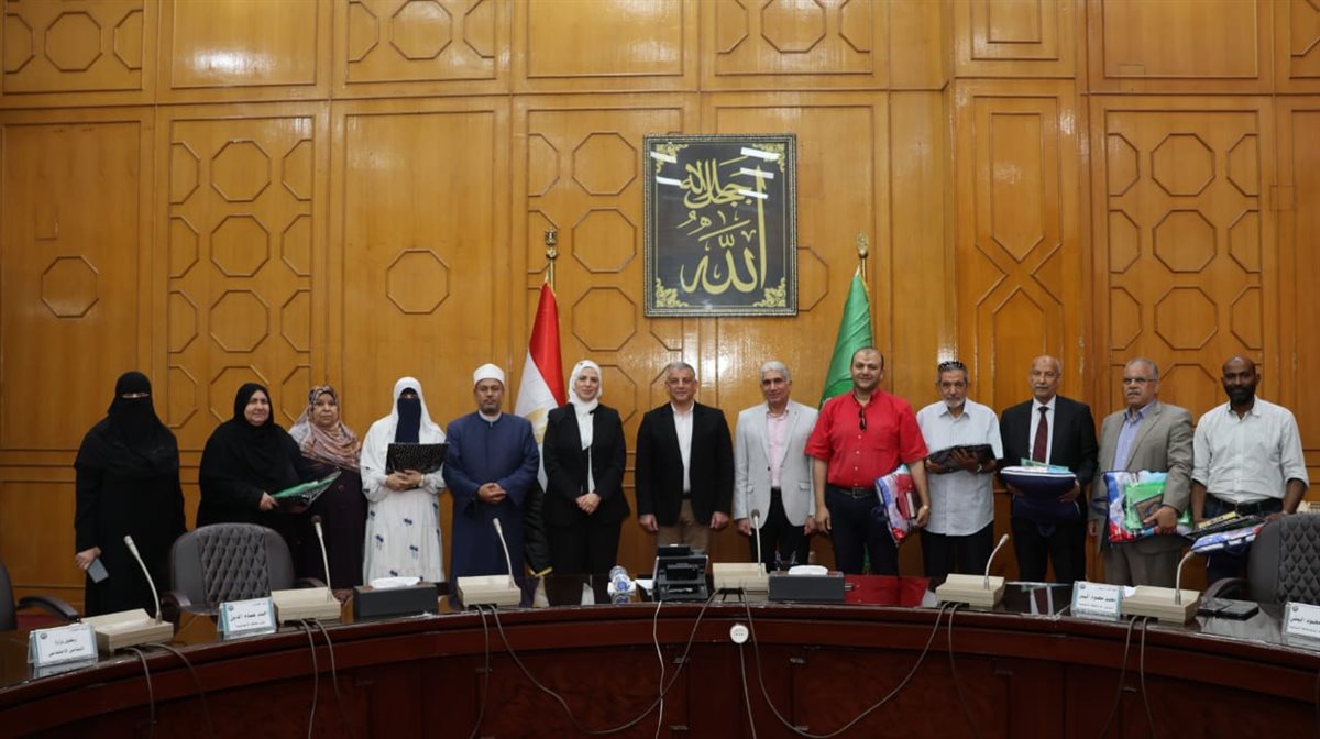 جانب من مراسم التسليم، فيتو