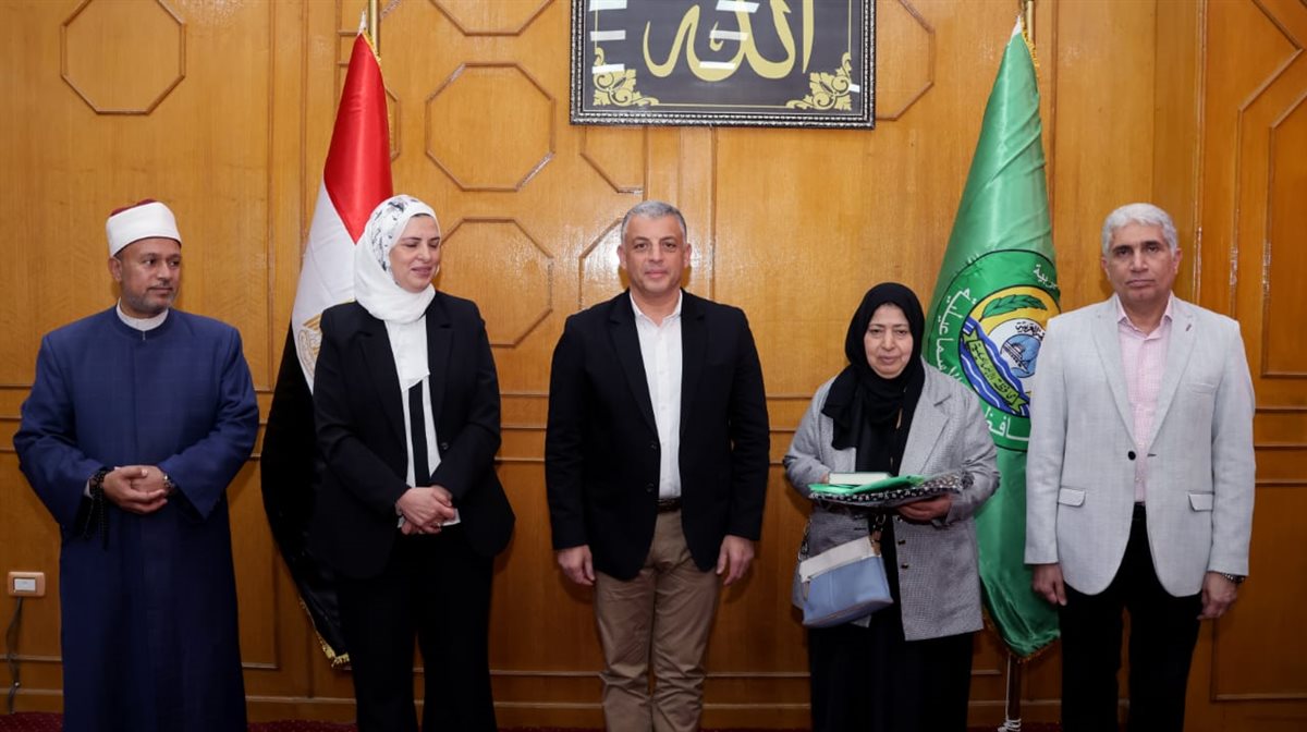 جانب من مراسم التسليم، فيتو