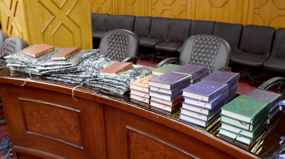 جانب من مراسم التسليم، فيتو