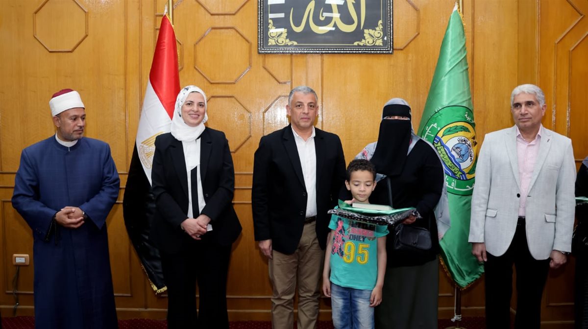 جانب من مراسم التسليم، فيتو