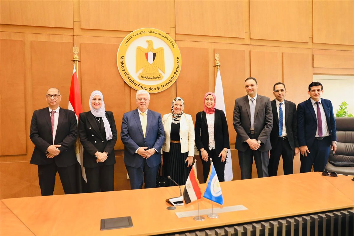 اتفاقية بين تطوير التعليم ومعهد الالكترونيات