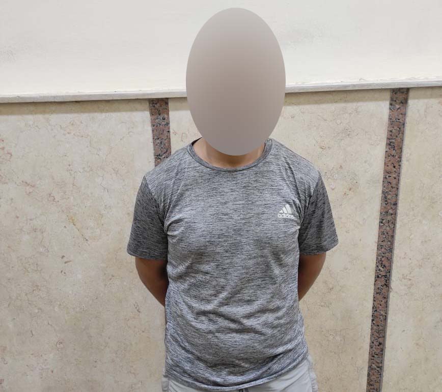 ضبط بائع تحرش بسيدة أجنبية أثناء صعودها عقارًا في الدرب الأحمر