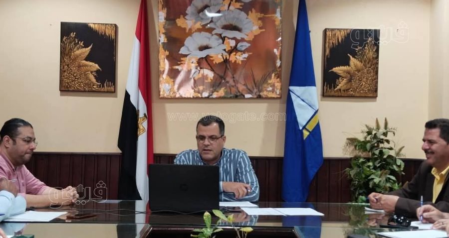 اجتماع وكيل الوزارة  مع مديري الإدارات التعليمية بجميع أنحاء المحافظة