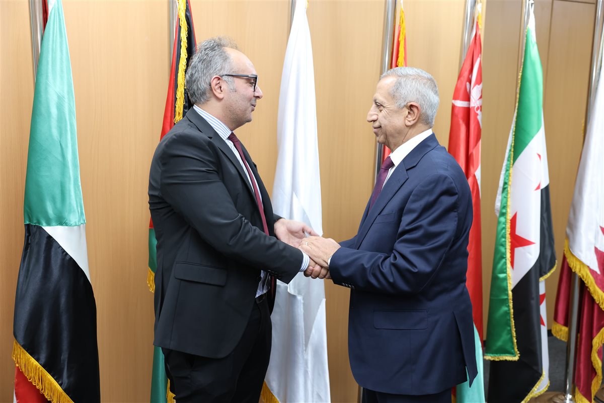 شراكة بين الأكاديمية العربية وتيك توك