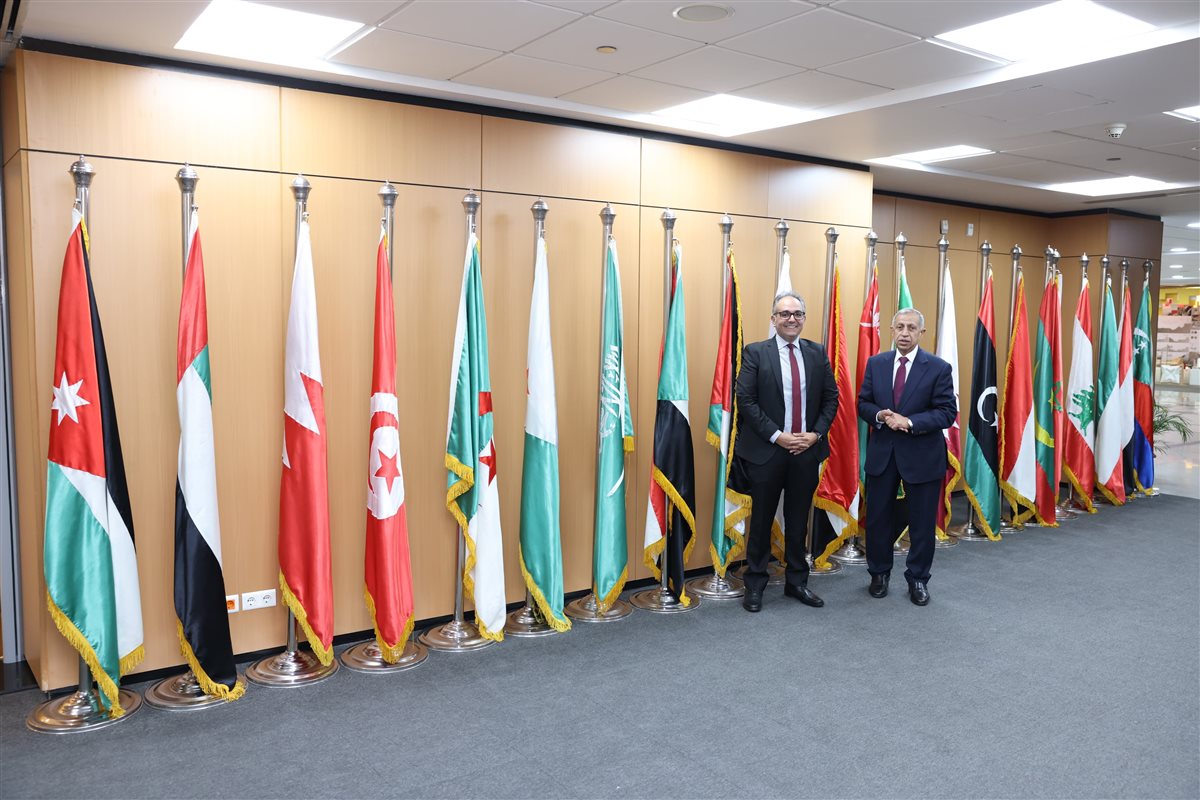 شراكة بين الأكاديمية العربية وتيك توك