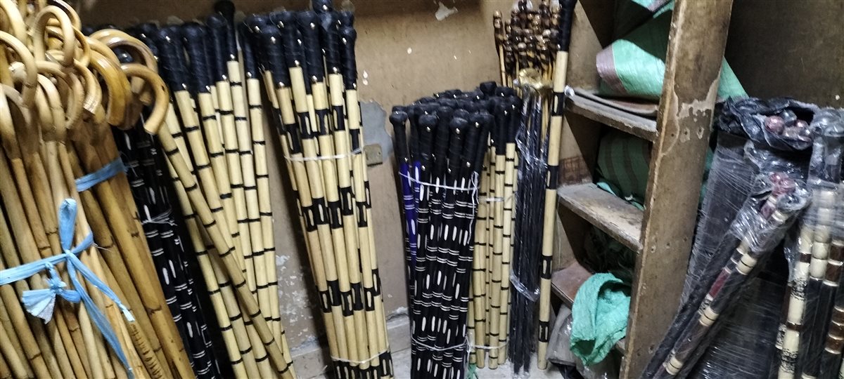 صناعة النبوت والعكاز