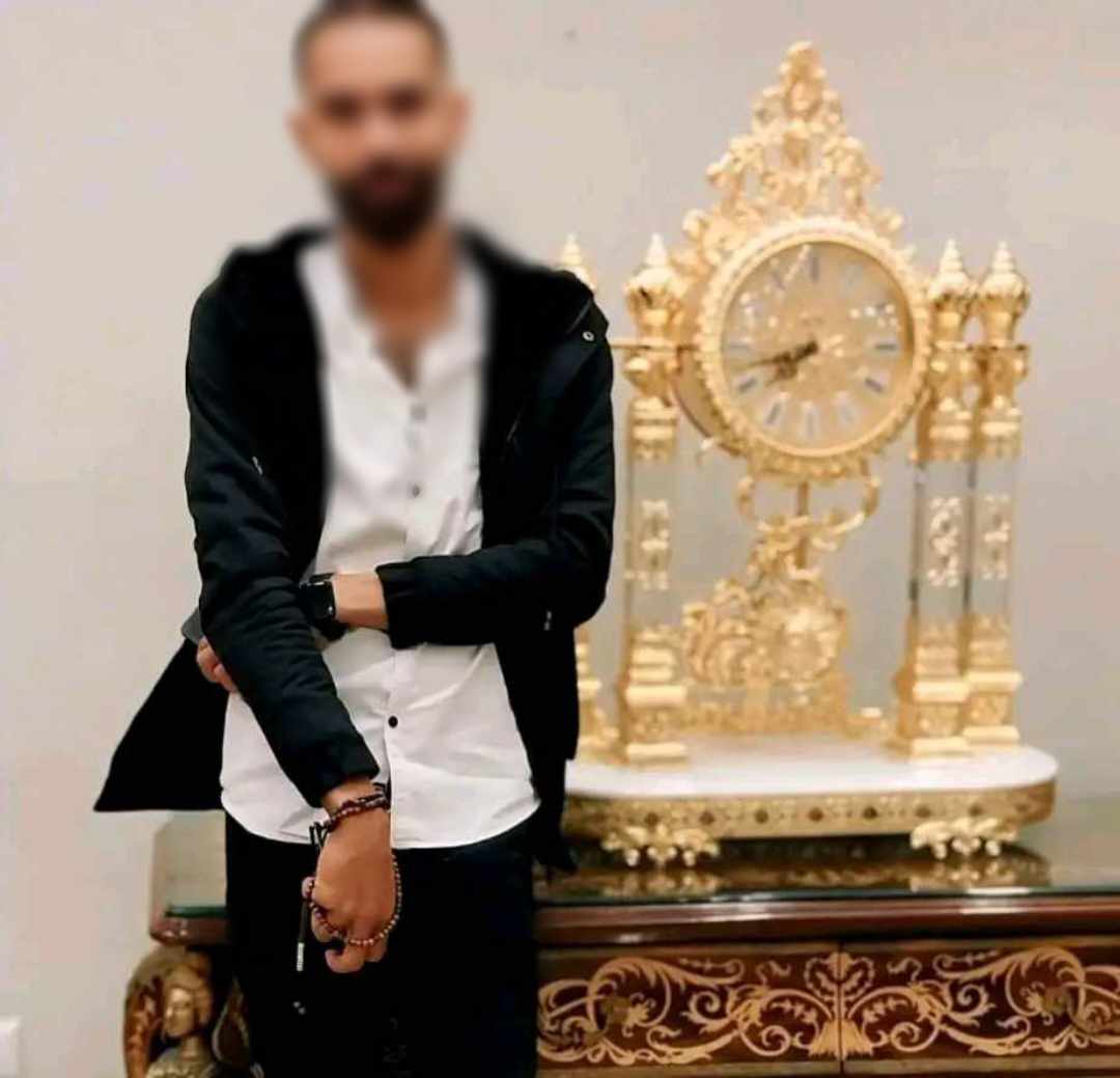 انا راحل..سامحوني..رسالة محامي قبل انهاء حياته داخل مكتبه،فيتو