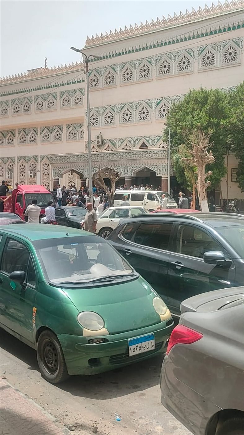 جانب من مراسم الجنازة، فيتو