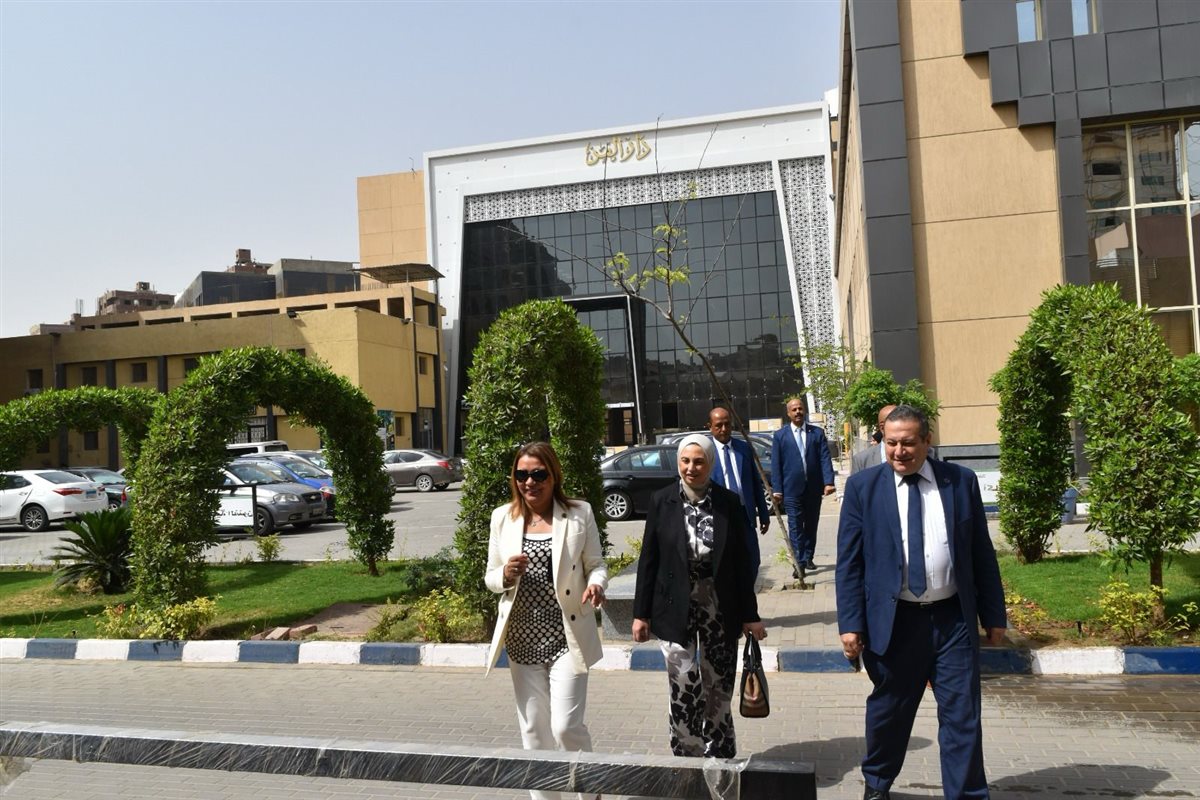 زيارة رئيس هيئة جودة التعليم لأكاديمية الفنون