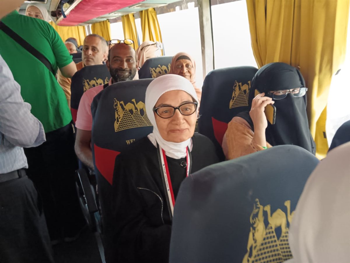 جانب من مغادرة فوج حجاج الجمعيات بالإسماعيلية، فيتو