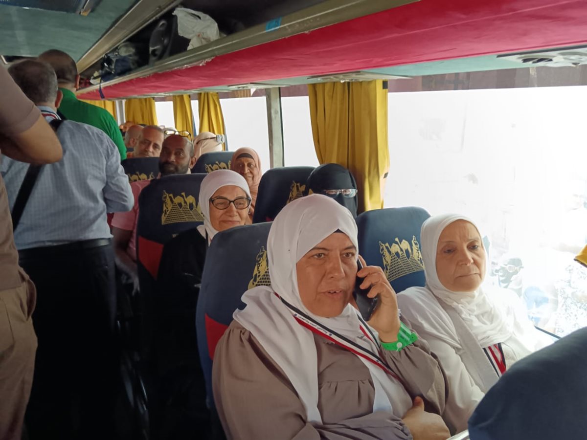 جانب من مغادرة فوج حجاج الجمعيات بالإسماعيلية، فيتو