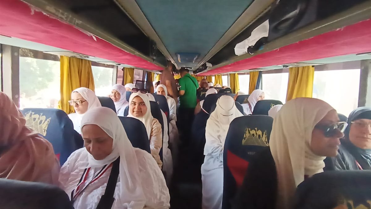 جانب من مغادرة فوج حجاج الجمعيات بالإسماعيلية، فيتو