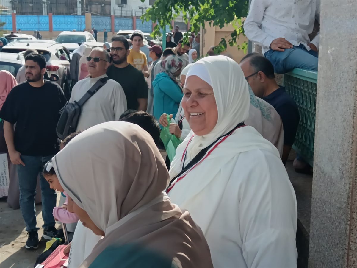 جانب من مغادرة فوج حجاج الجمعيات بالإسماعيلية، فيتو