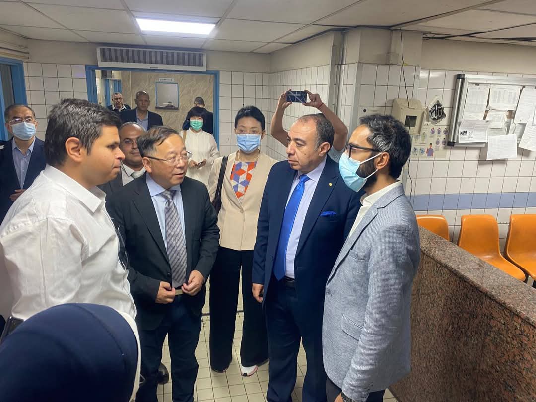 وفد صيني يزور قصر العيني الفرنساوي