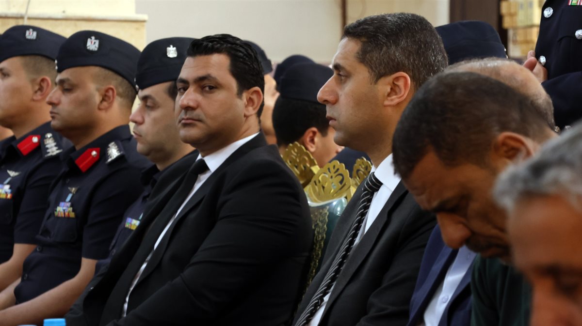 جانب من مراسم العزاء، فيتو