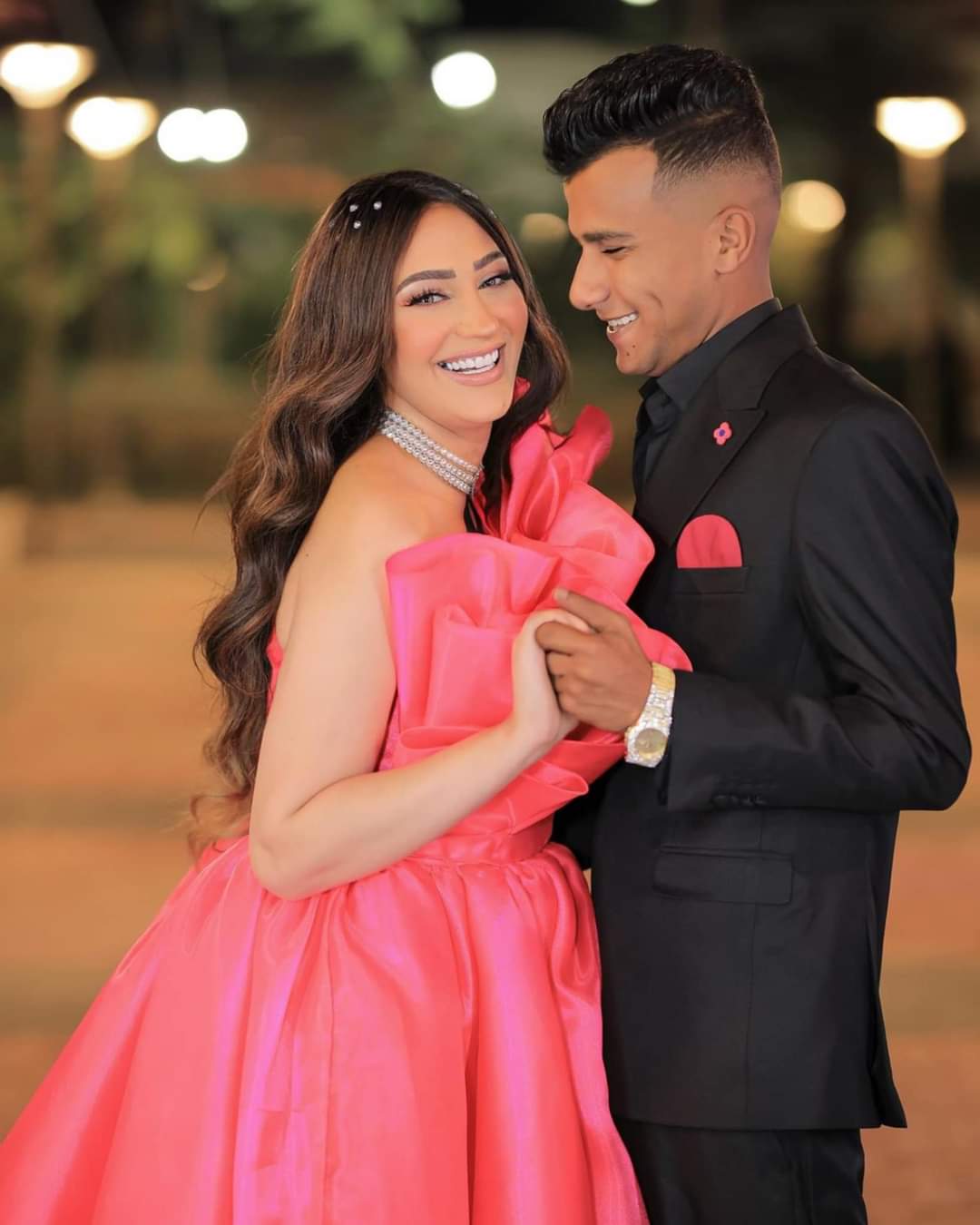 عصام صاصا وزوجته حديث السوشيال ميديا لهذا السبب