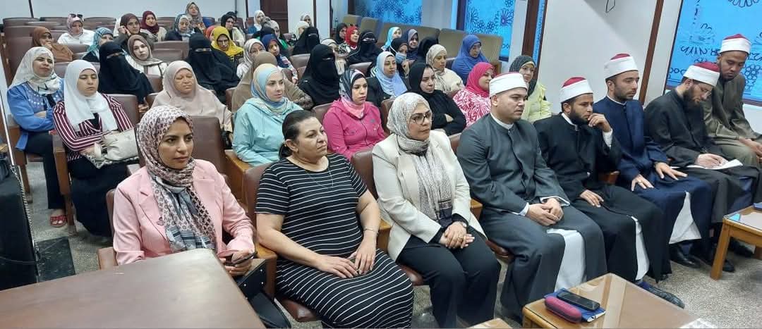 ندوة بدمياط عن دور المرأة في مواجهة الشائعات وبناء الوعي