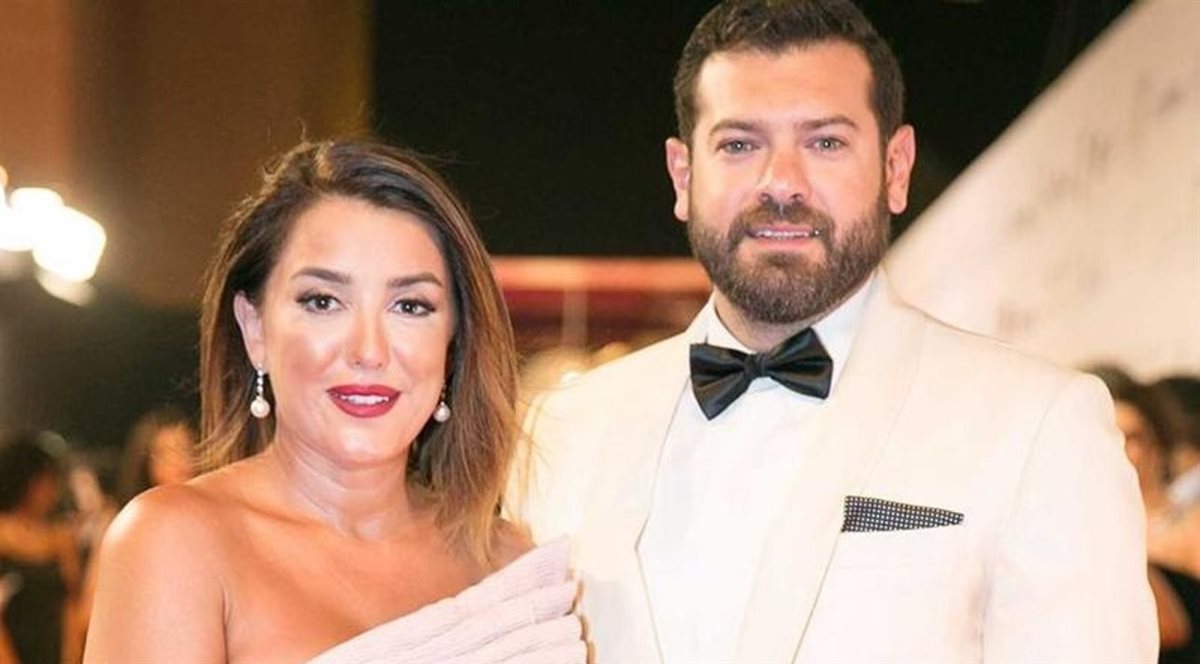 مع زوجته الفنانة كندة علوش 