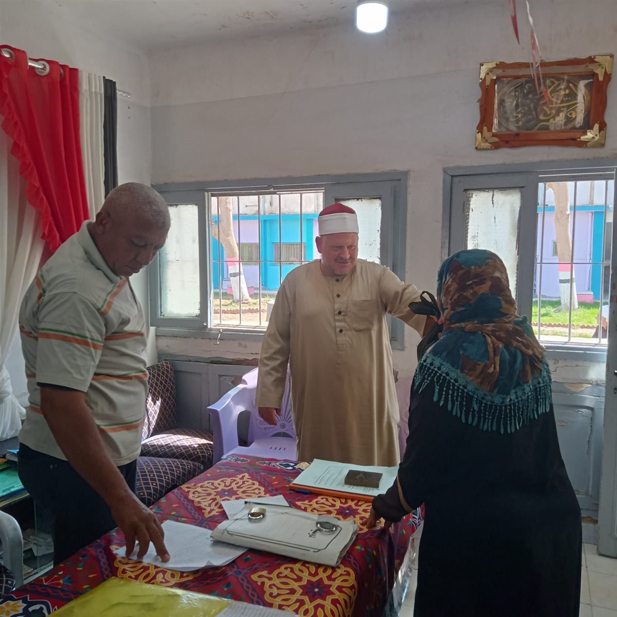 جانب من عملية التوزيع، فيتو