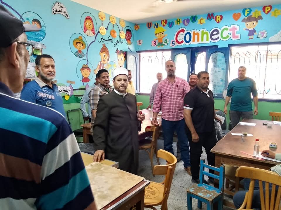 جانب من أعمال كنترول الشهادة الابتدائية، فيتو