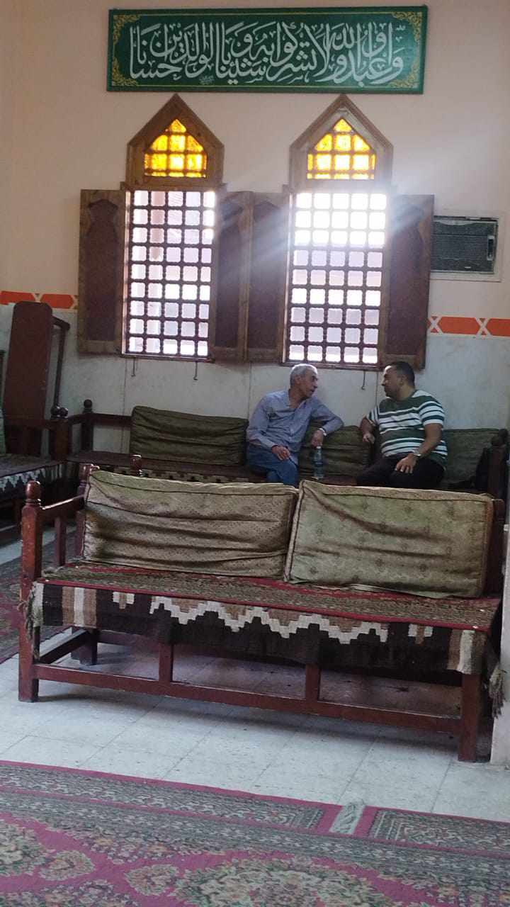 وحيد الخطيب شقيق الكابتن محمود الخطيب لتلقي واجب العزاء في شقيقتهما