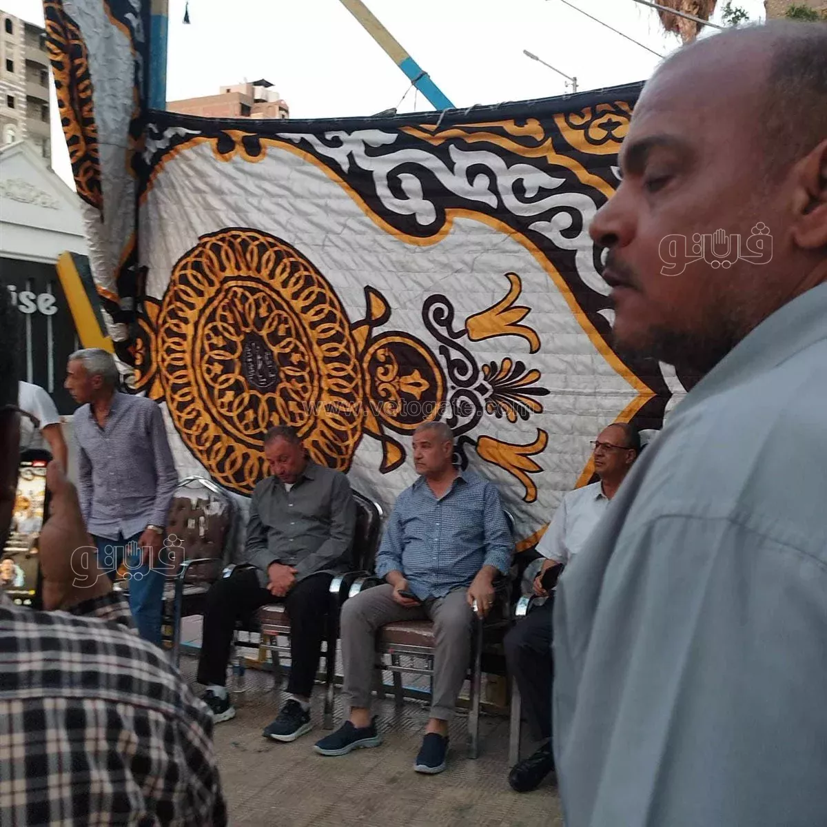 محمود الخطيب يتلقى واجب العزاء في شقيقته بقنا