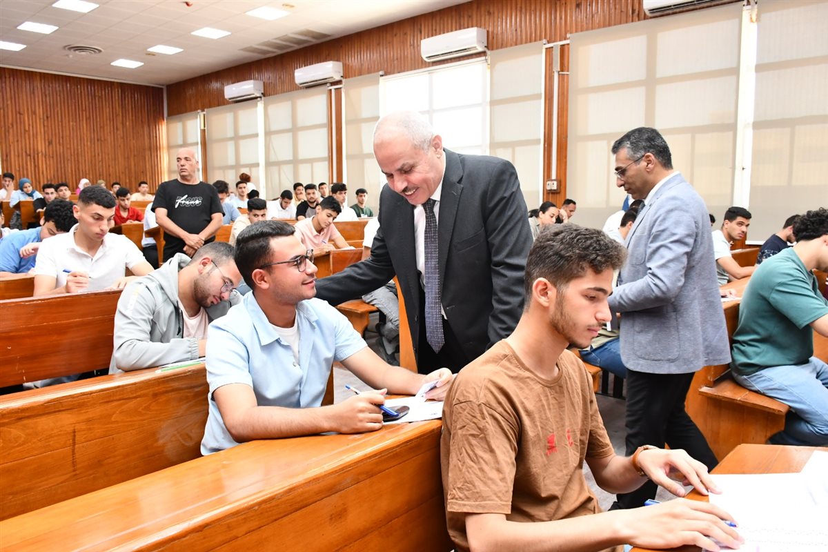 جانب من الامتحانات، فيتو