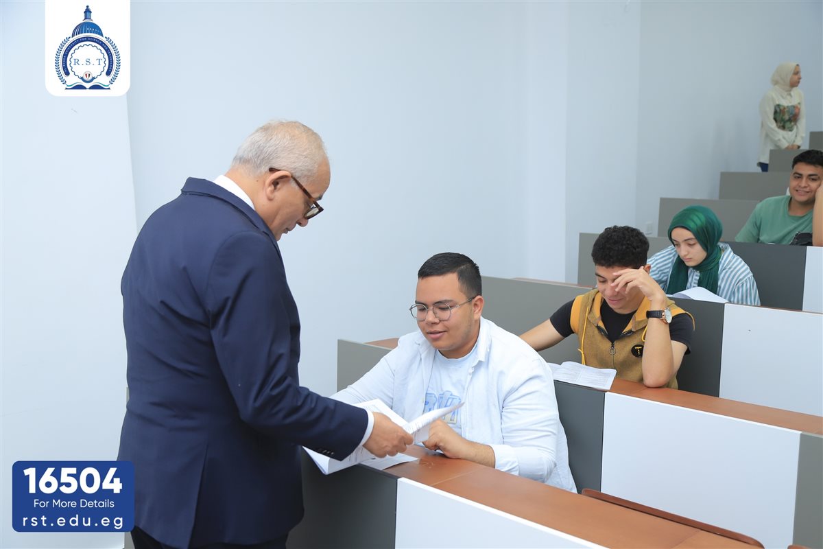 امتحانات الفصل الدراسي الثاني بجامعة الريادة 