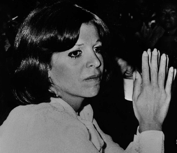 كريستينا ابنة أونسيس تتخلص من نفسها، فيتو