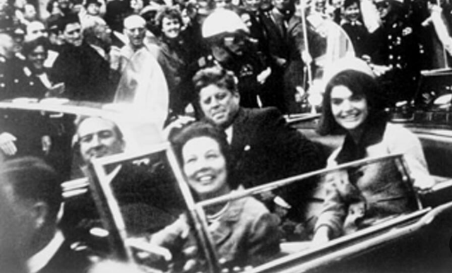 لحظة اغتيال جون كيندي، فيتو