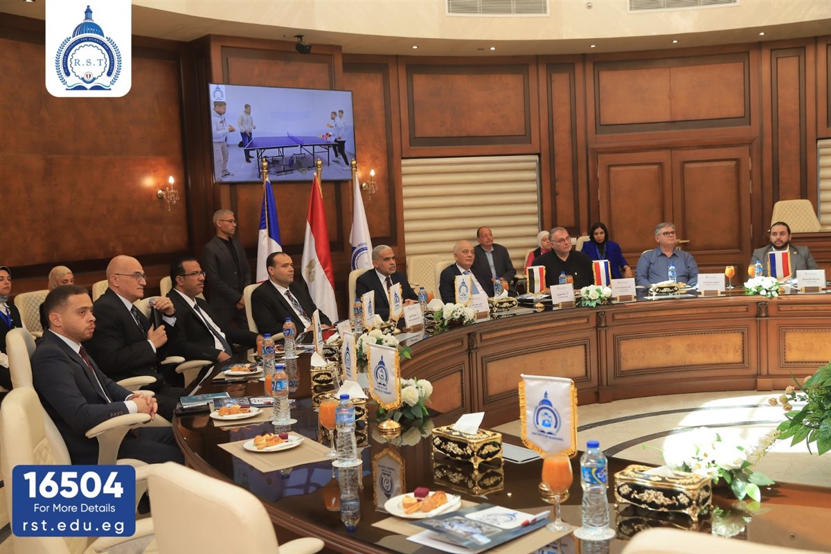 وفد فرنسي يزور جامعة الريادة