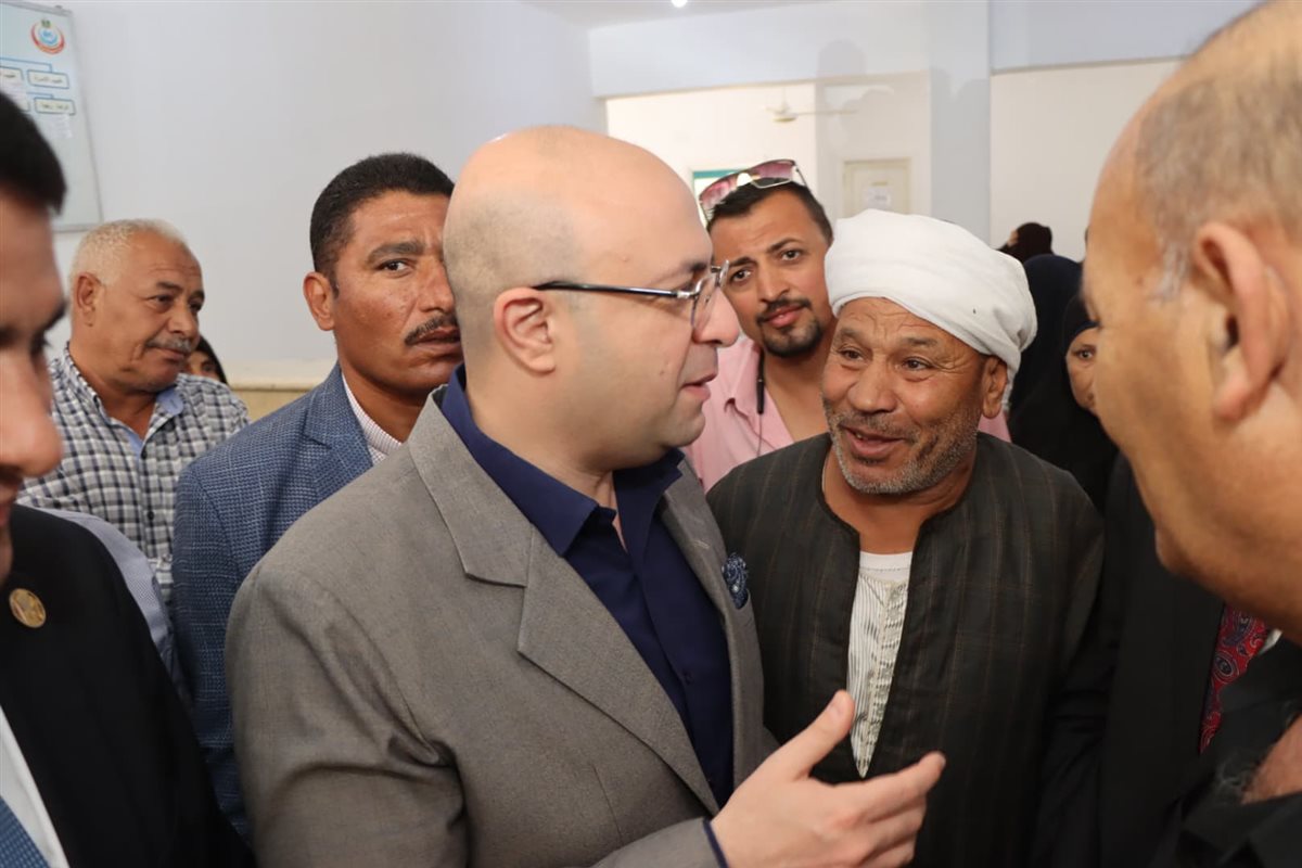 محافظ بني سويف يزور قرية بني هاني بإهناسيا