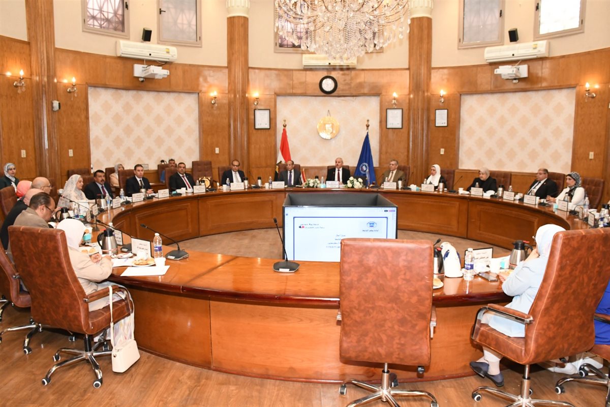 جانب من الاجتماع، فيتو