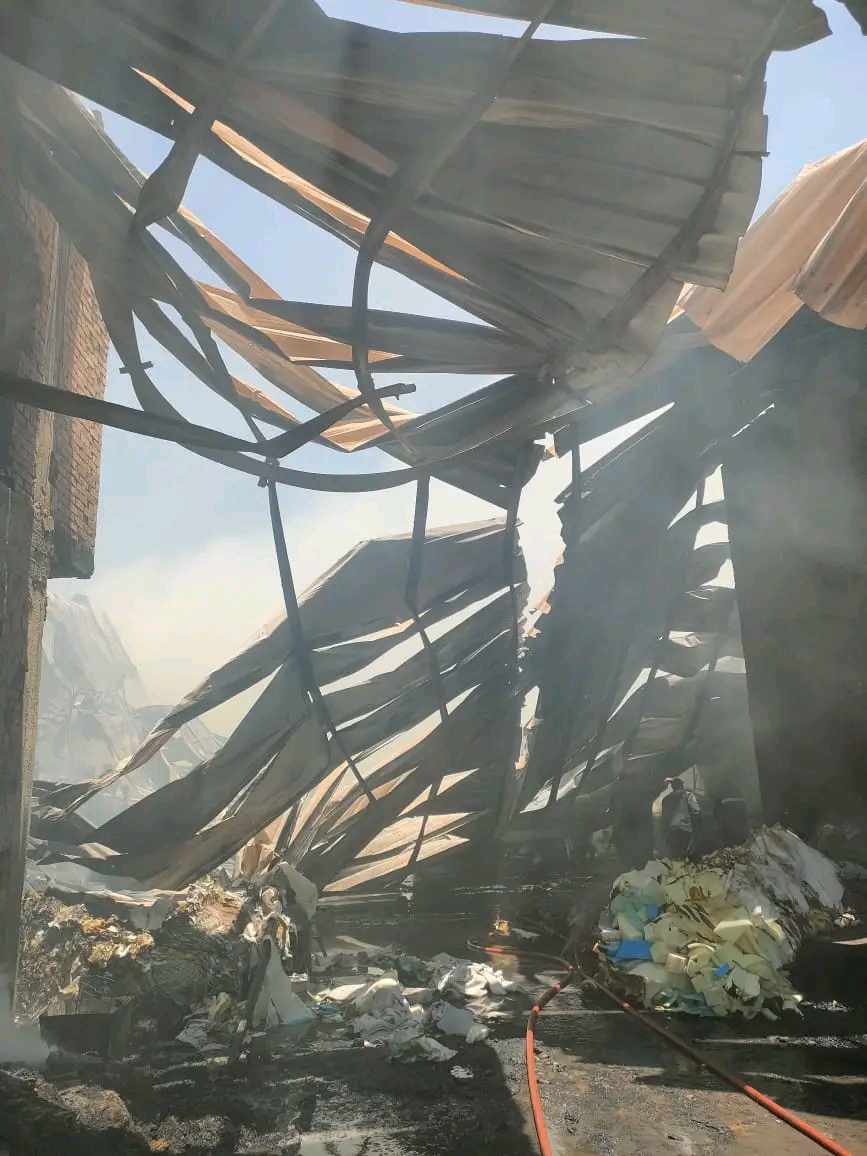 حريق مصنع اسفنج بالمنطقة الصناعية،فيتو