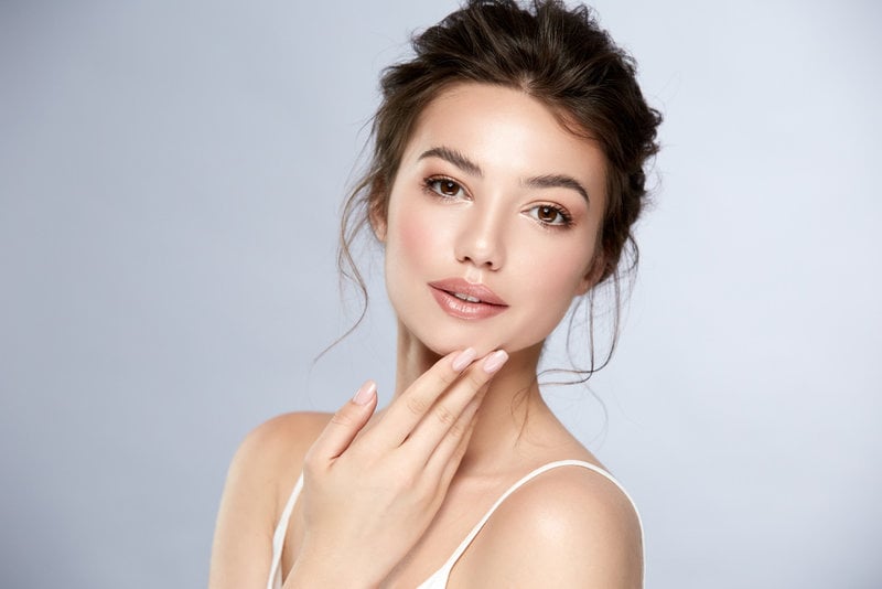 قناع الفحم والعسل لبشرة نقية 